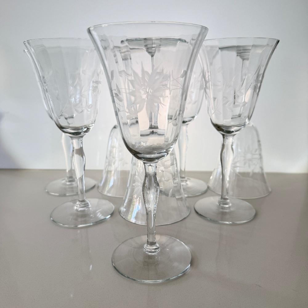 Set of 8 Vintage Mid Century Modern Crystal Wine Glasses